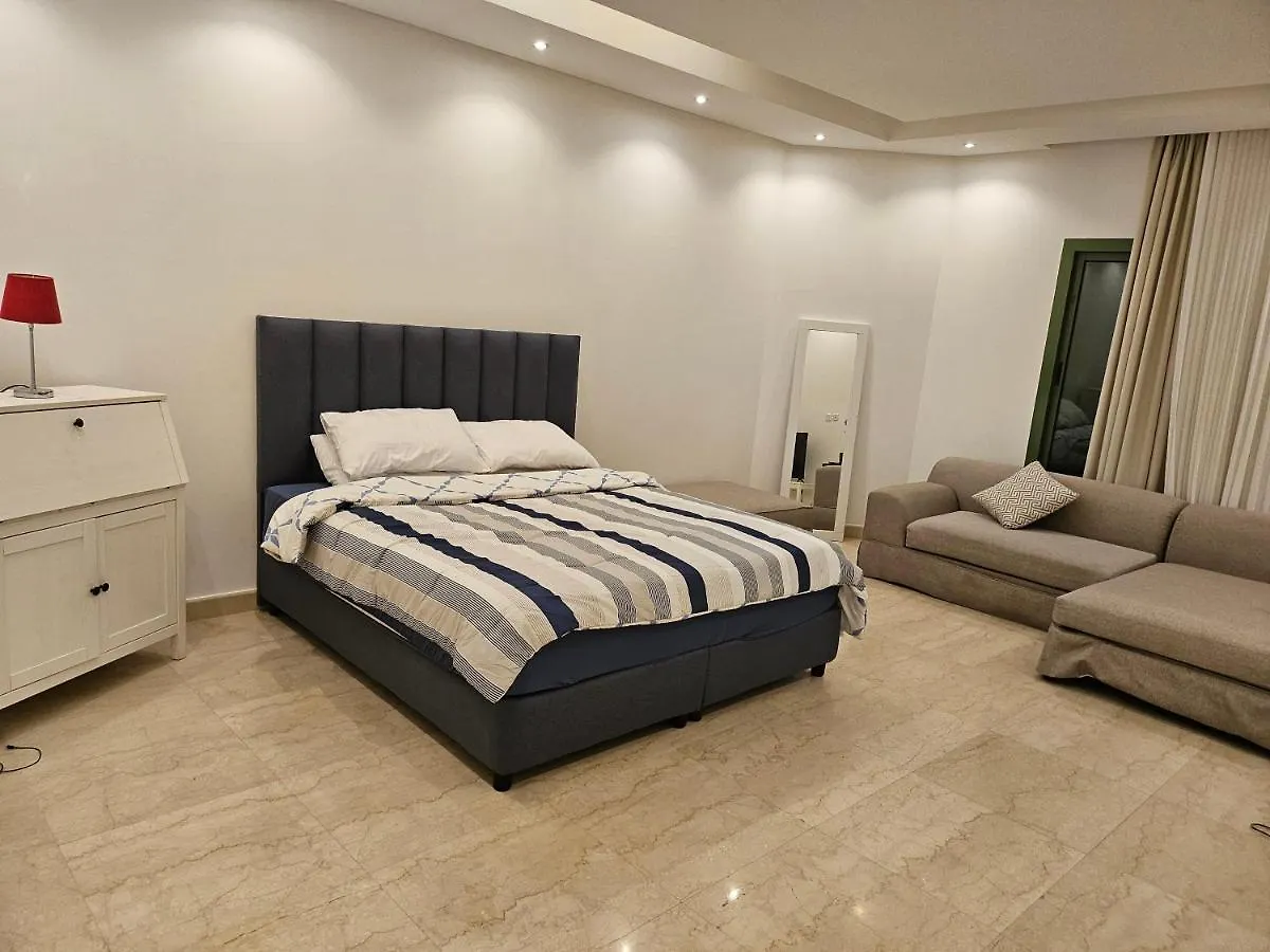 Golden Beach Villa Jeddah 0*,